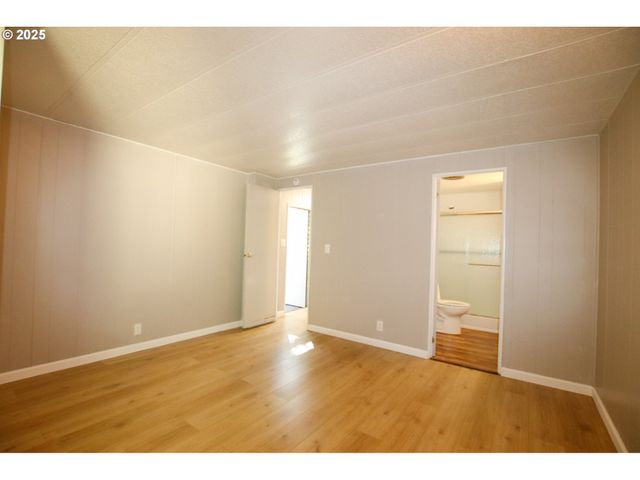 1600 RHODODENDRON Dr 279, Florence, OR 97439