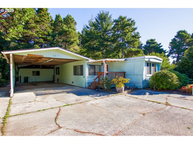 1600 RHODODENDRON Dr 279, Florence, OR 97439