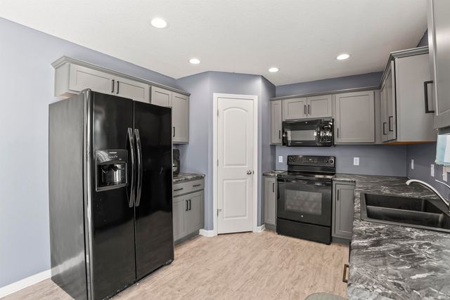 12921 Slash Pass, Fort Wayne, IN 46818