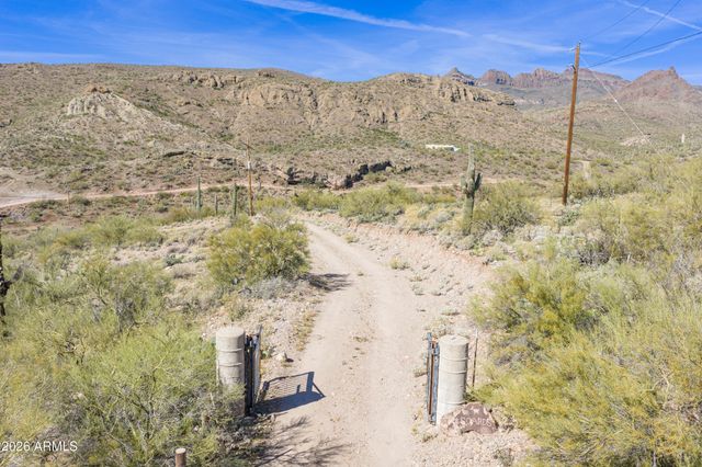 35220 S Rebel Pass --, Morristown, AZ 85342