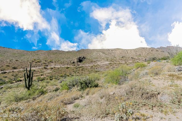 35220 S Rebel Pass --, Morristown, AZ 85342