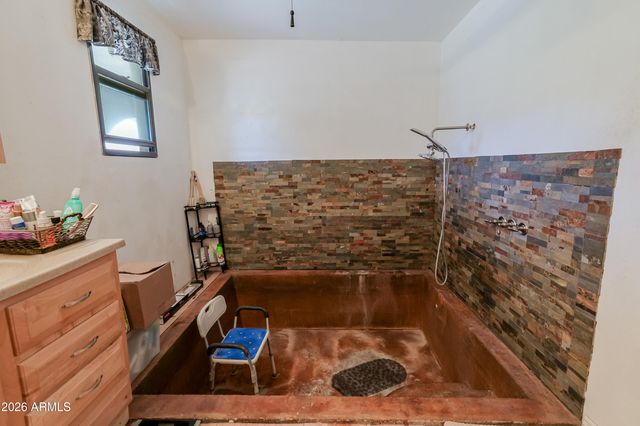 35220 S Rebel Pass --, Morristown, AZ 85342