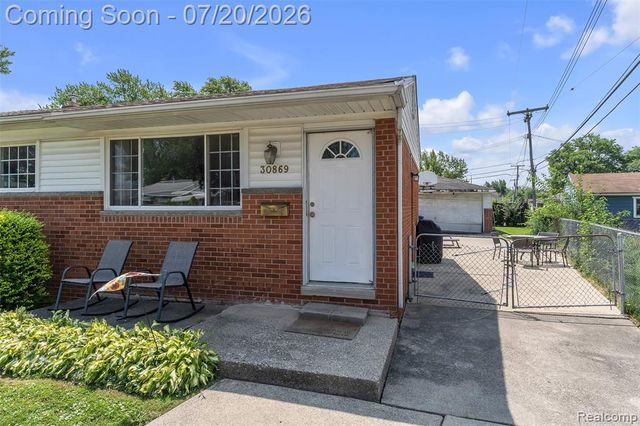 30869 Stephen Ct Court, Westland, MI 48185