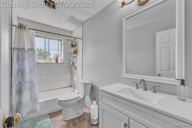 30869 Stephen Ct Court, Westland, MI 48185