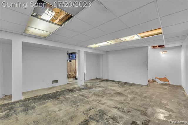 30869 Stephen Ct Court, Westland, MI 48185
