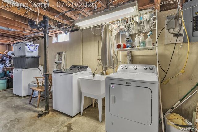 30869 Stephen Ct Court, Westland, MI 48185