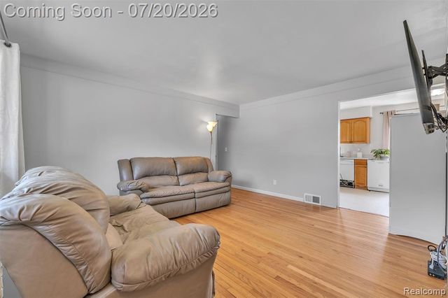 30869 Stephen Ct Court, Westland, MI 48185