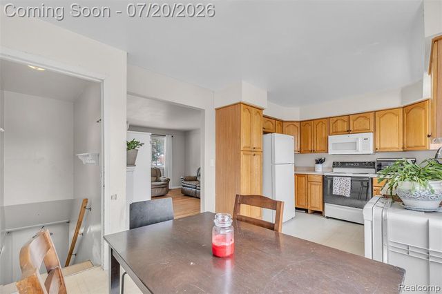 30869 Stephen Ct Court, Westland, MI 48185