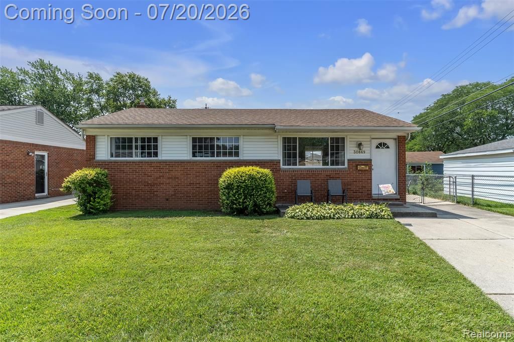 30869 Stephen Ct Court, Westland, MI 48185