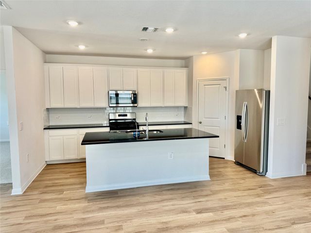 5016 Stockton LN, Del Valle, TX 78617
