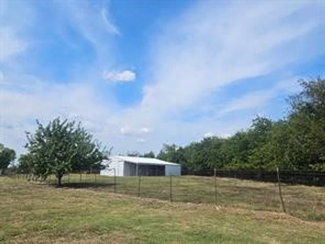 2611 Zachary Drive, Blue Ridge, TX 75424