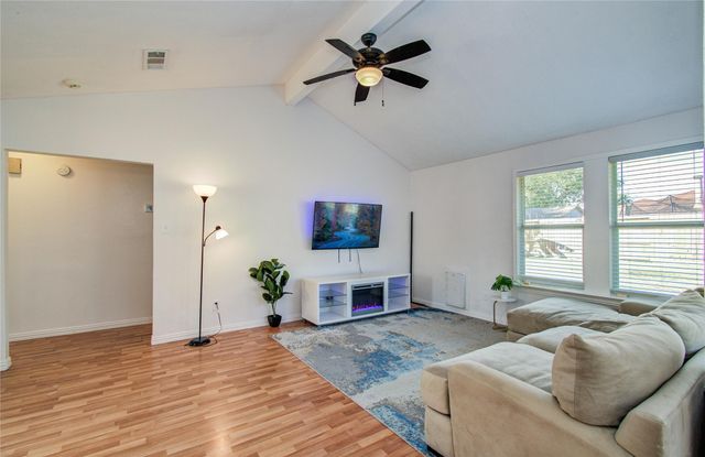 2711 N Belgravia Drive, Pearland, TX 77584