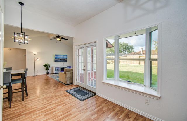 2711 N Belgravia Drive, Pearland, TX 77584