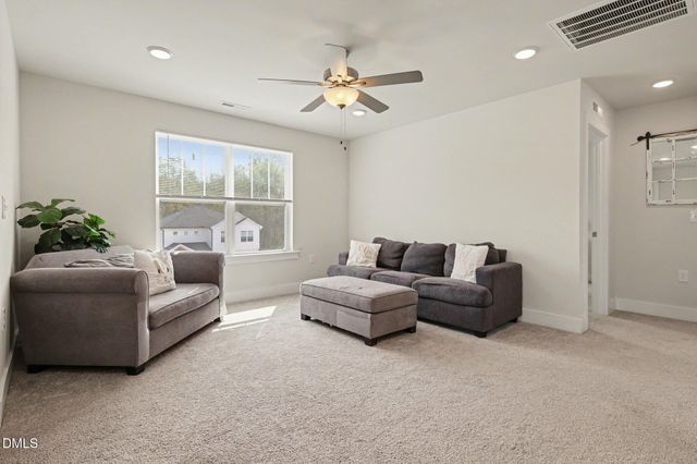 209 Fast Pitch Lane, Four Oaks, NC 27524