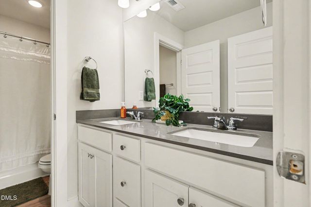 209 Fast Pitch Lane, Four Oaks, NC 27524