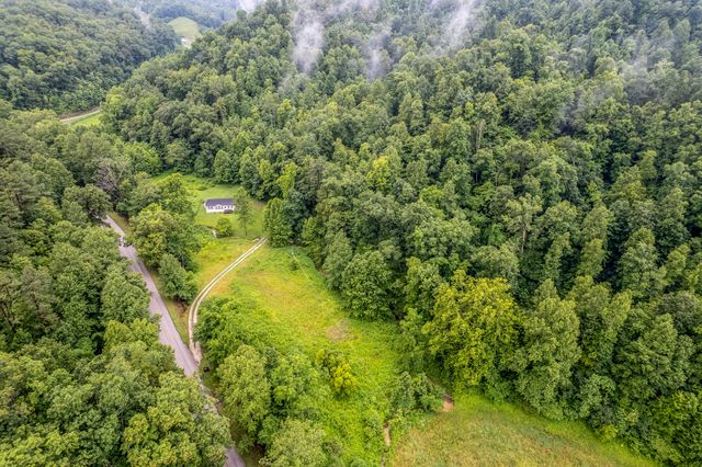 4840 Kentucky 1812, Campton, KY 41301