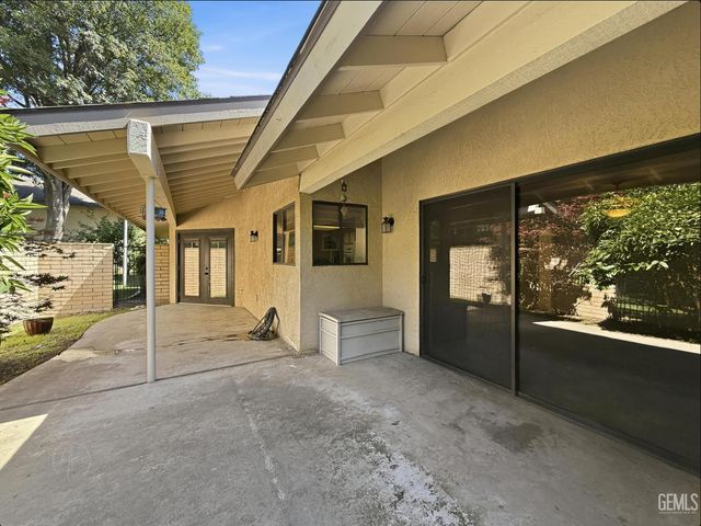 2200 El Portal Dr 36, Bakersfield, CA 93309