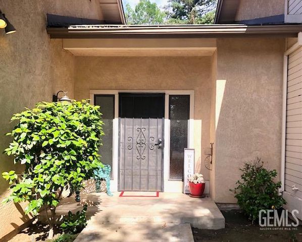 2200 El Portal Dr 36, Bakersfield, CA 93309