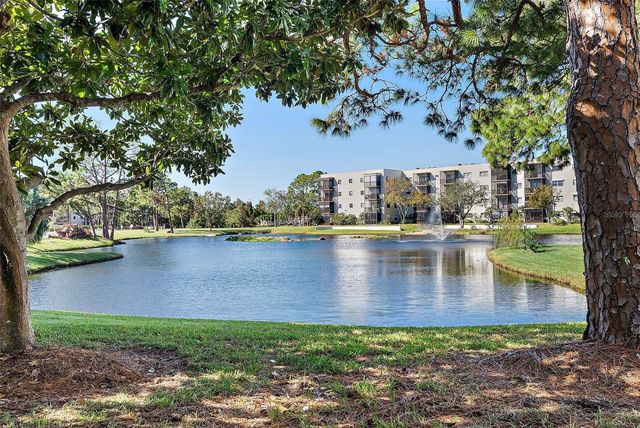 6188 80TH STREET N 303, St Petersburg, FL 33709