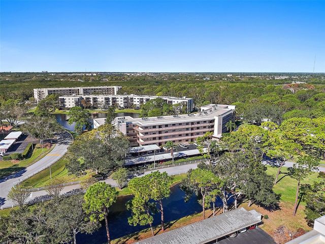 6188 80TH STREET N 303, St Petersburg, FL 33709