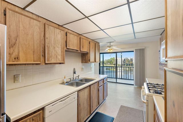 6188 80TH STREET N 303, St Petersburg, FL 33709