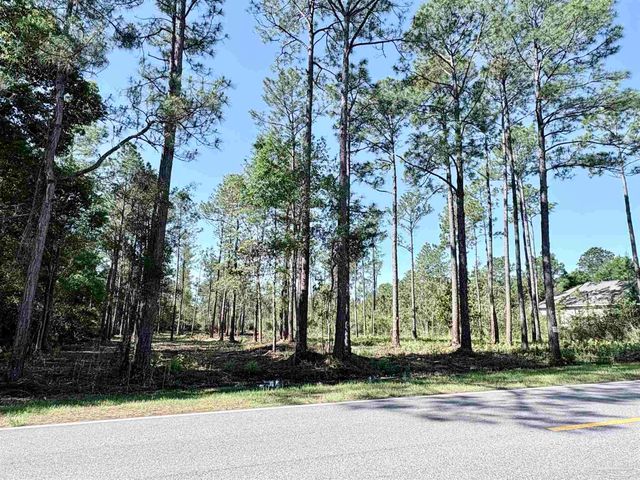 Del Monte St, Milton, FL 32583