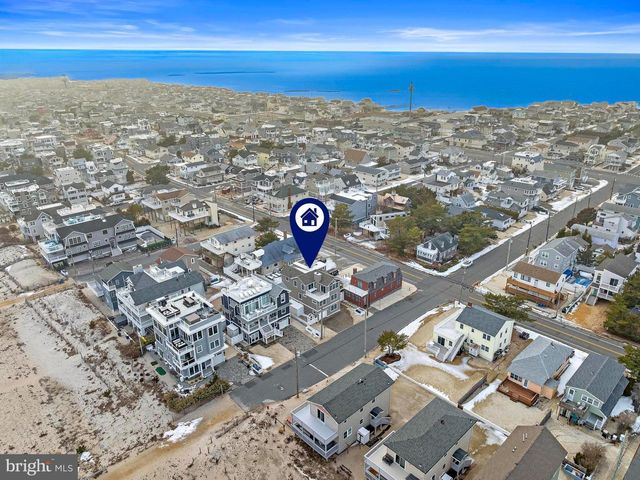104 E HOBART AVE, Beach Haven, NJ 08008