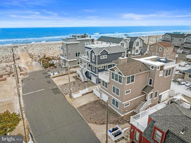 104 E HOBART AVE, Beach Haven, NJ 08008