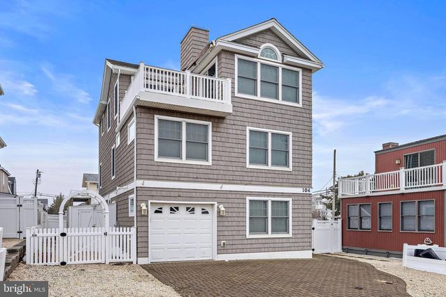 104 E HOBART AVE, Beach Haven, NJ 08008