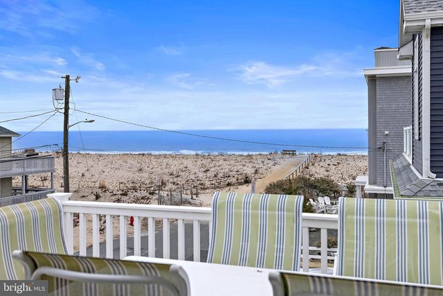 104 E HOBART AVE, Beach Haven, NJ 08008