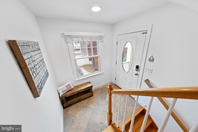 104 E HOBART AVE, Beach Haven, NJ 08008