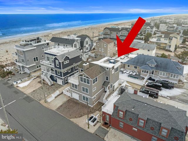 104 E HOBART AVE, Beach Haven, NJ 08008