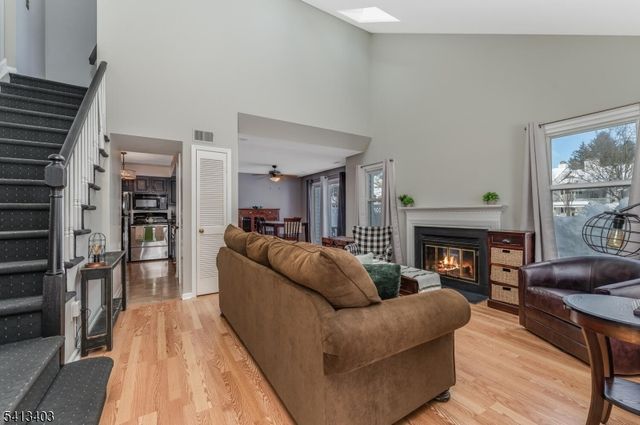 95 Huckleberry Ct, Readington Twp., NJ 08887