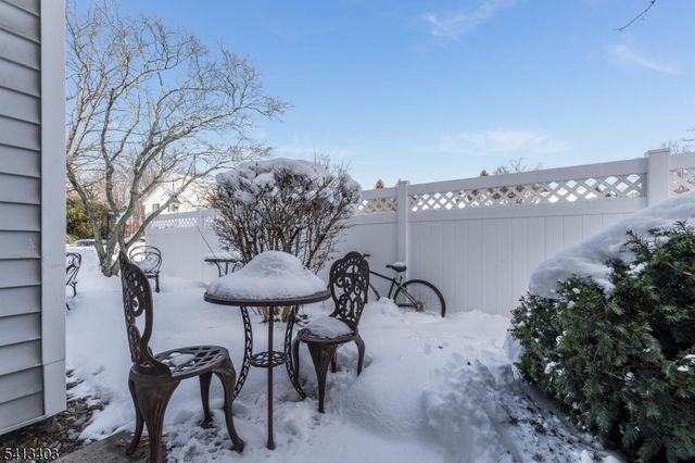 95 Huckleberry Ct, Readington Twp., NJ 08887