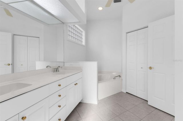 878 CHALMERS DRIVE 878, Venice, FL 34293