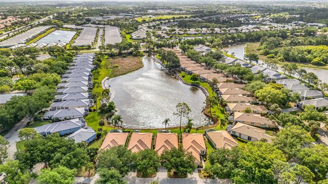 878 CHALMERS DRIVE 878, Venice, FL 34293