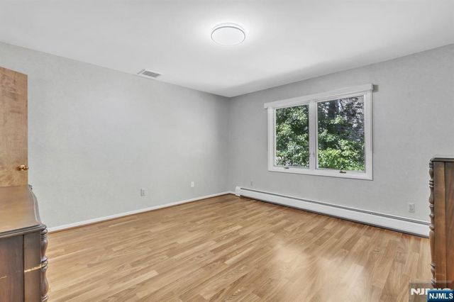 29 Pond Circle 15, Wayne, NJ 07470