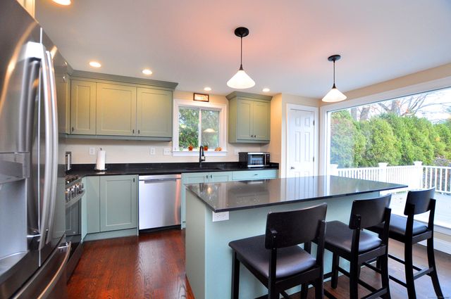 114 El Toro Drive, Bristol, CT 06010