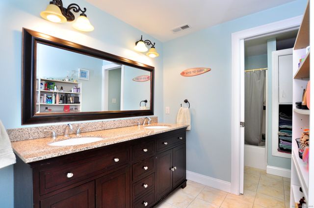 114 El Toro Drive, Bristol, CT 06010