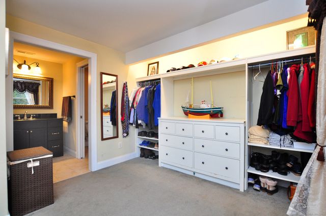 114 El Toro Drive, Bristol, CT 06010