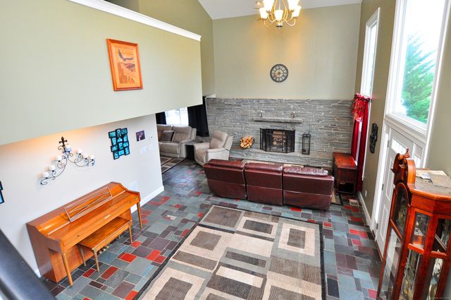 114 El Toro Drive, Bristol, CT 06010