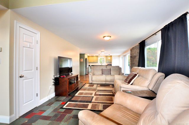 114 El Toro Drive, Bristol, CT 06010