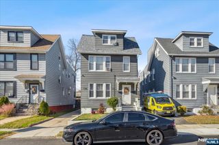 129 Brookwood Street, East Orange, NJ 07018