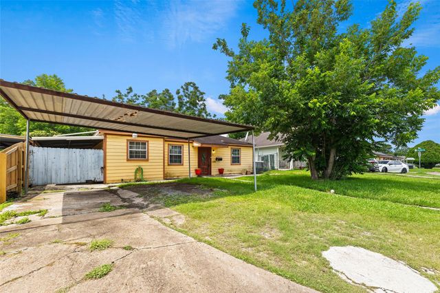 211 Crescent Drive, Pasadena, TX 77506