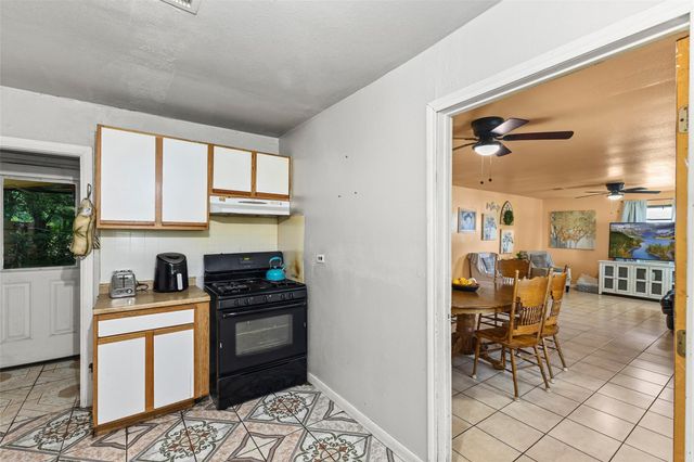 211 Crescent Drive, Pasadena, TX 77506