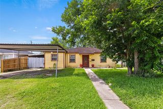 211 Crescent Drive, Pasadena, TX 77506