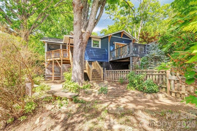 33 Green Oak Road, Asheville, NC 28804