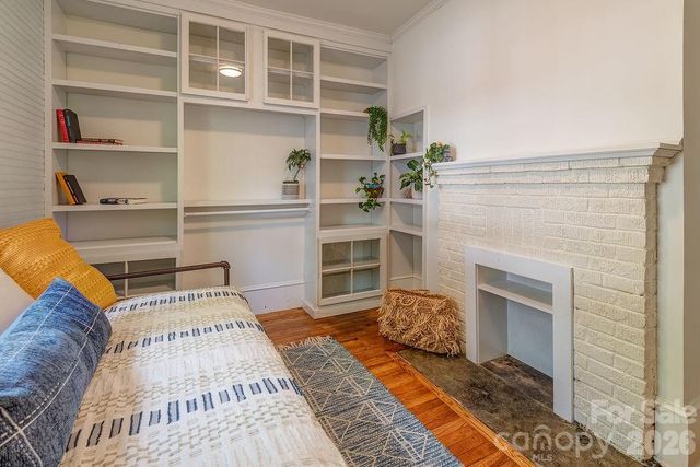 33 Green Oak Road, Asheville, NC 28804