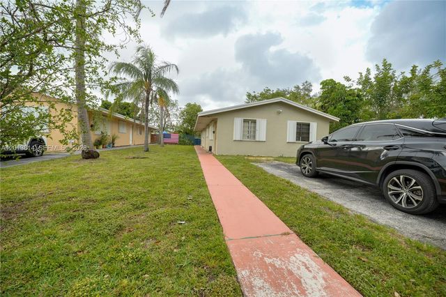5825 Buchanan St 1, Hollywood, FL 33021