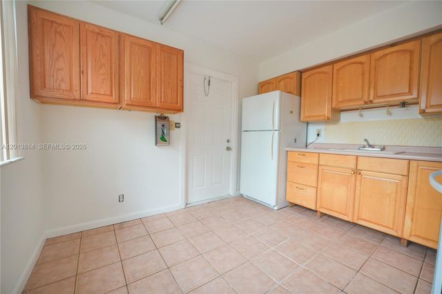 5825 Buchanan St 1, Hollywood, FL 33021